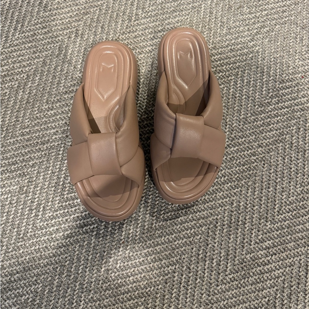 Marc Fisher sandals